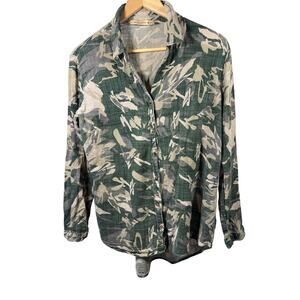 WEARABLES/XCVI Women's Camouflage Button Down Long Sleeve Shirt Green Small